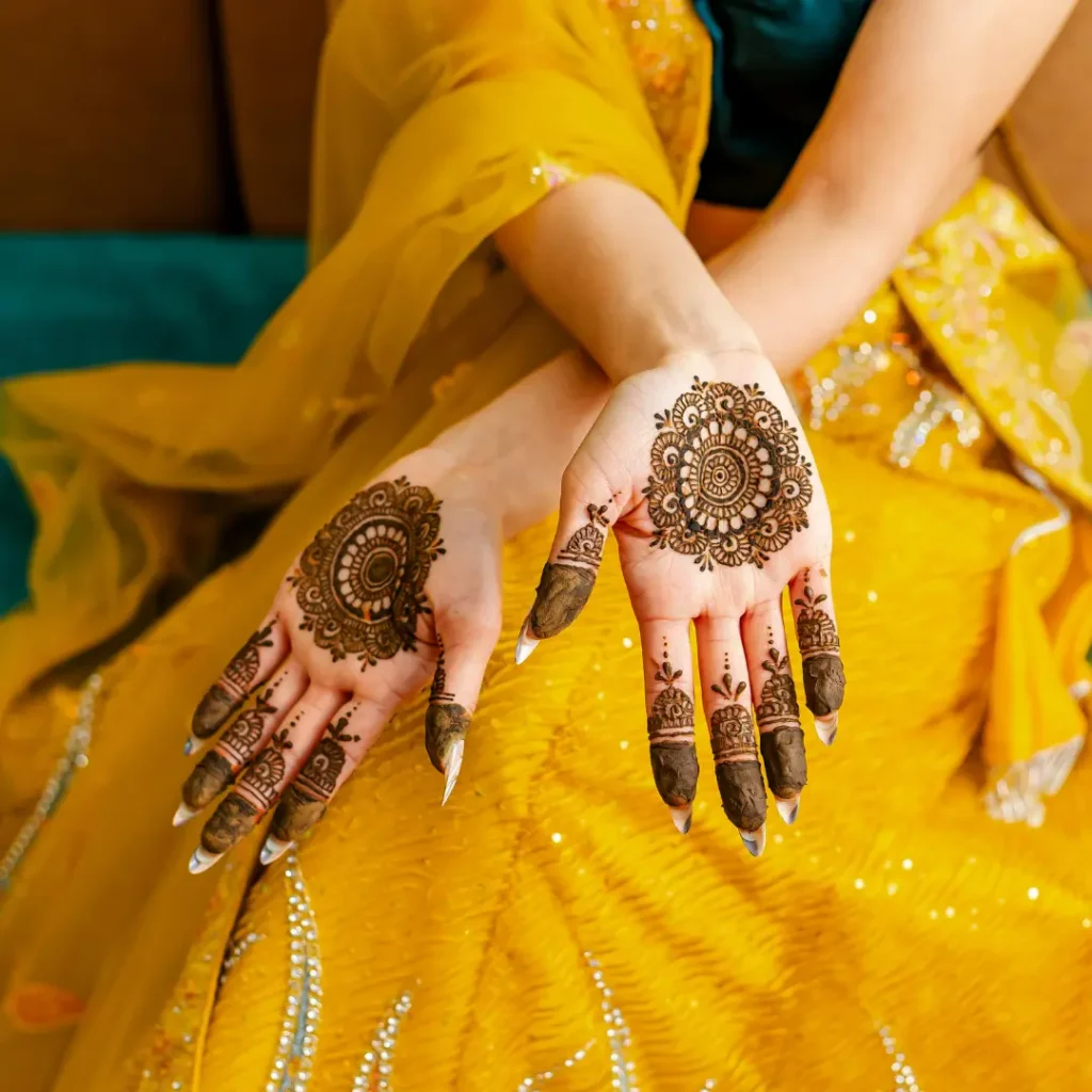 finger design of mehndi